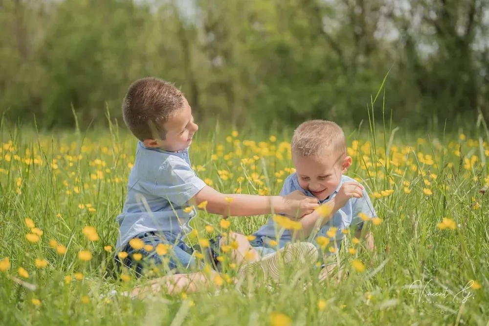 photographe-enfant-exterieur-lons-le-saunier-vincent-g-photographie (10)