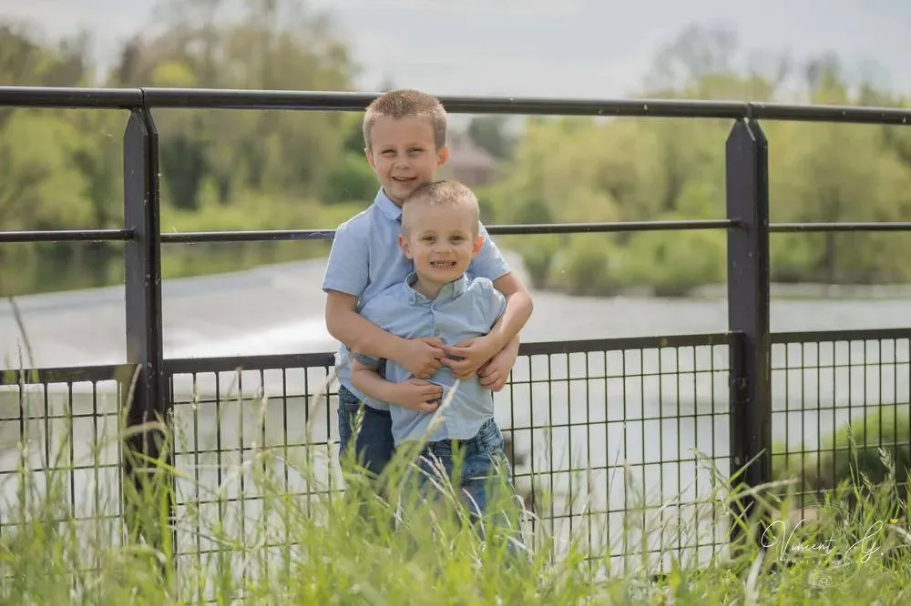 photographe-enfant-exterieur-lons-le-saunier-vincent-g-photographie (12)