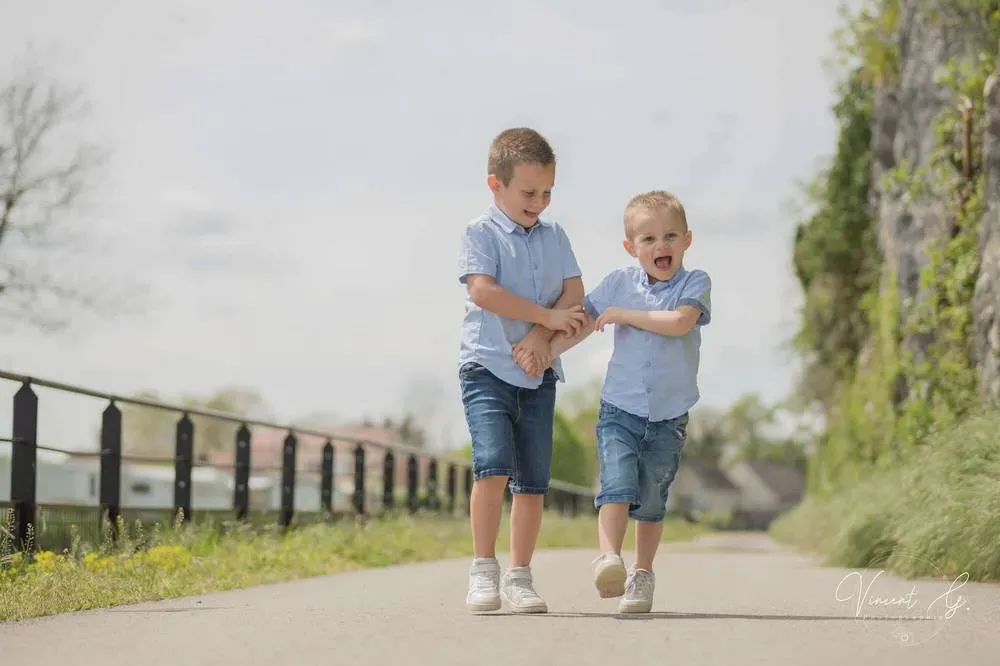 photographe-enfant-exterieur-lons-le-saunier-vincent-g-photographie (13)